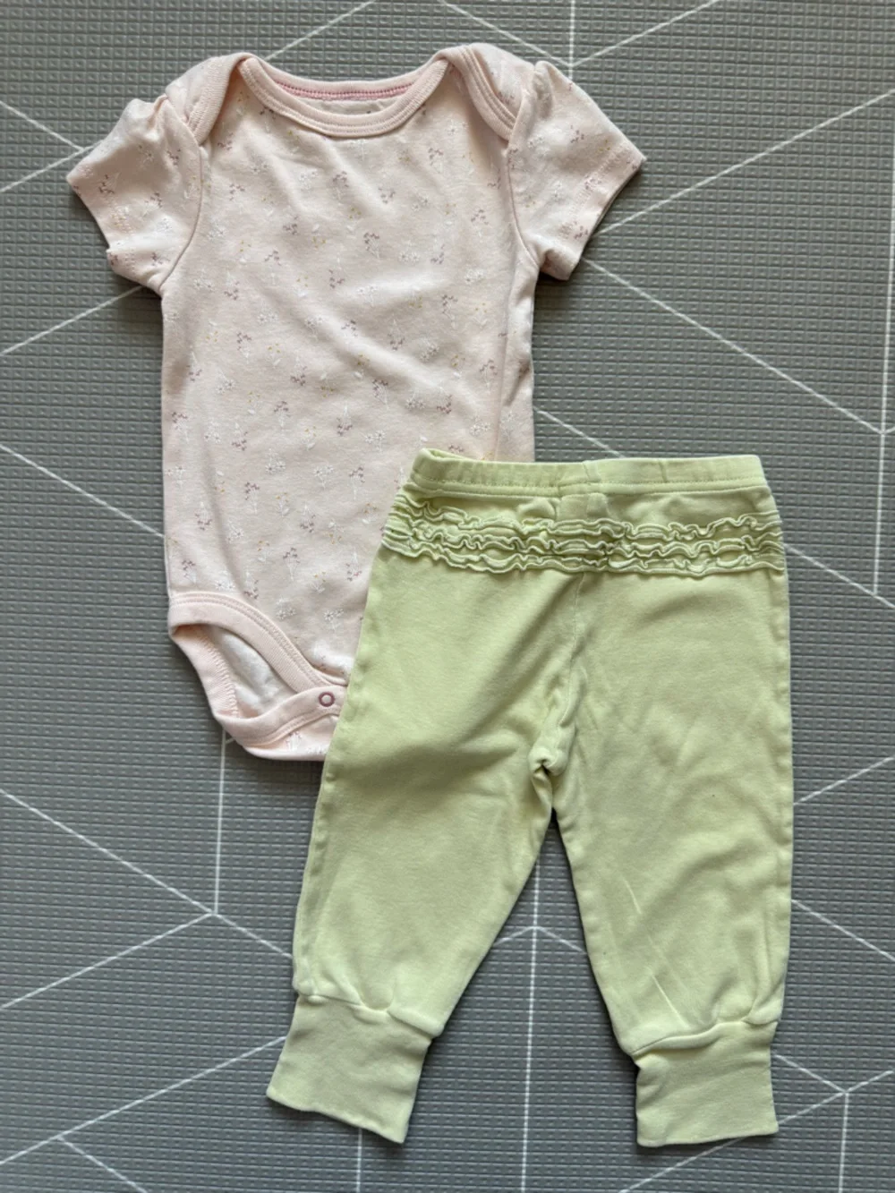 Cloud island|Baby girl set,light Pink ditsy floral Onesie & pastel lime pants•